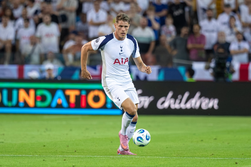 Micky van de Ven - Spurs