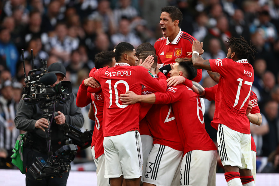 Manchester united players celebrating